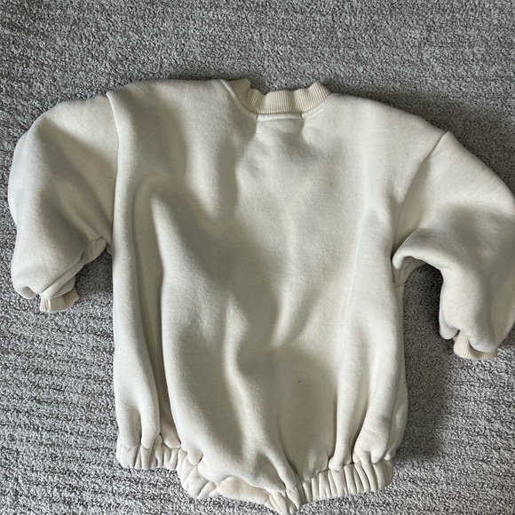 Aziel and Luca 12-18mo cream Bubble Romper - Picture 4 of 4